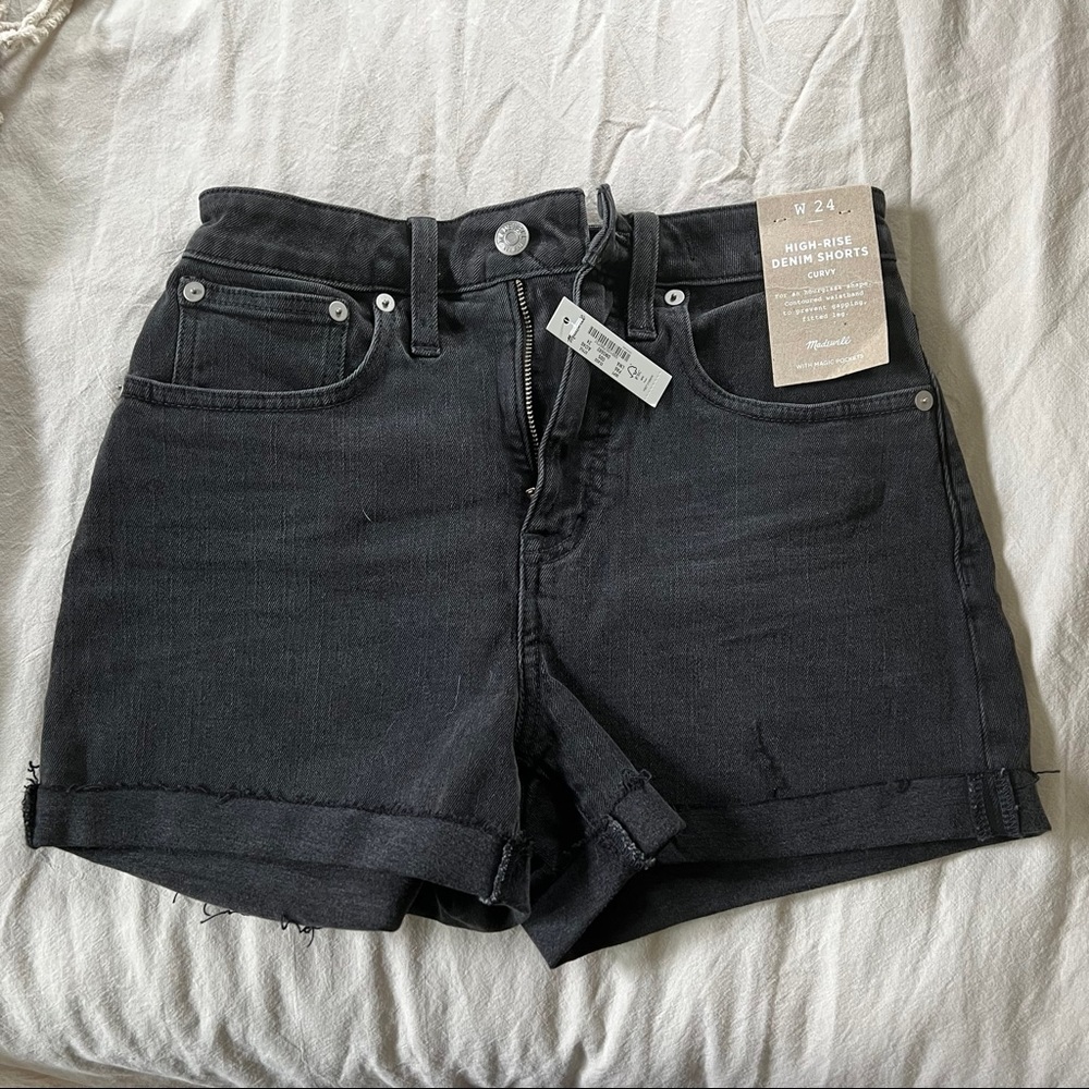 NWT Madewell Curvy High-Rise Denum Shorts in Lunar Wash!!